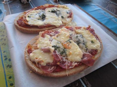 Bruschetta fromagère